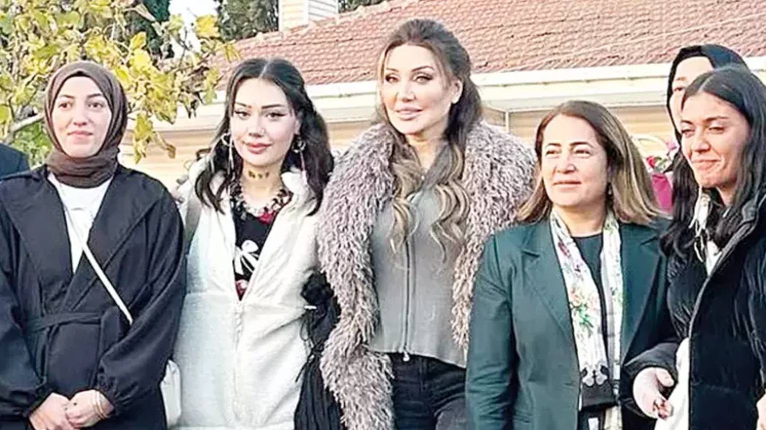 Kızları madde bağımlılığı tedavisi gören Akyürek ve Ertuğrul: Tedavisi sonrası “Melek Sensin” isimli dernek kurmak ve bağımlılara destek vermek gibi bir hedefi var